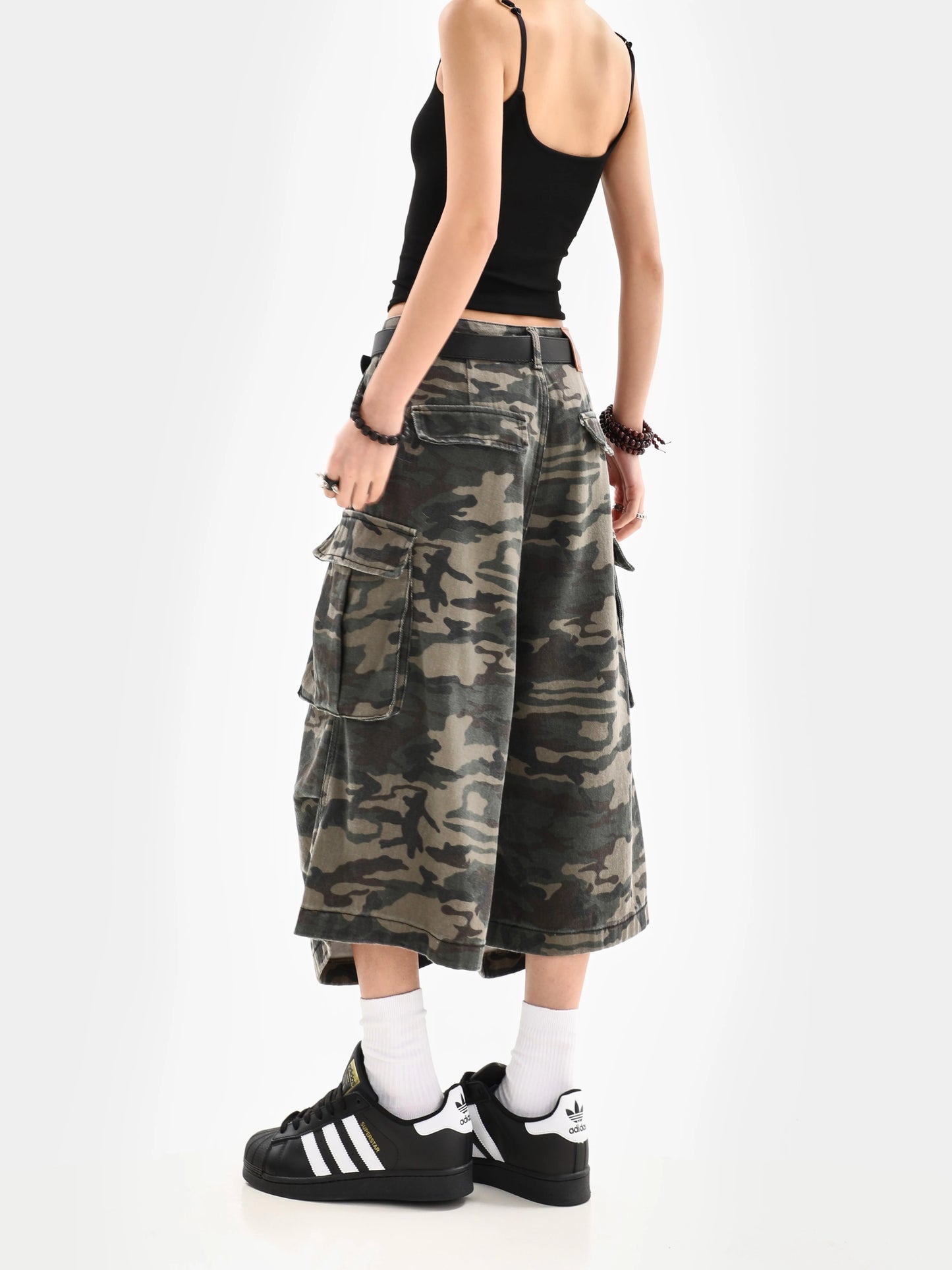 Tracie Camo Ankle Jorts